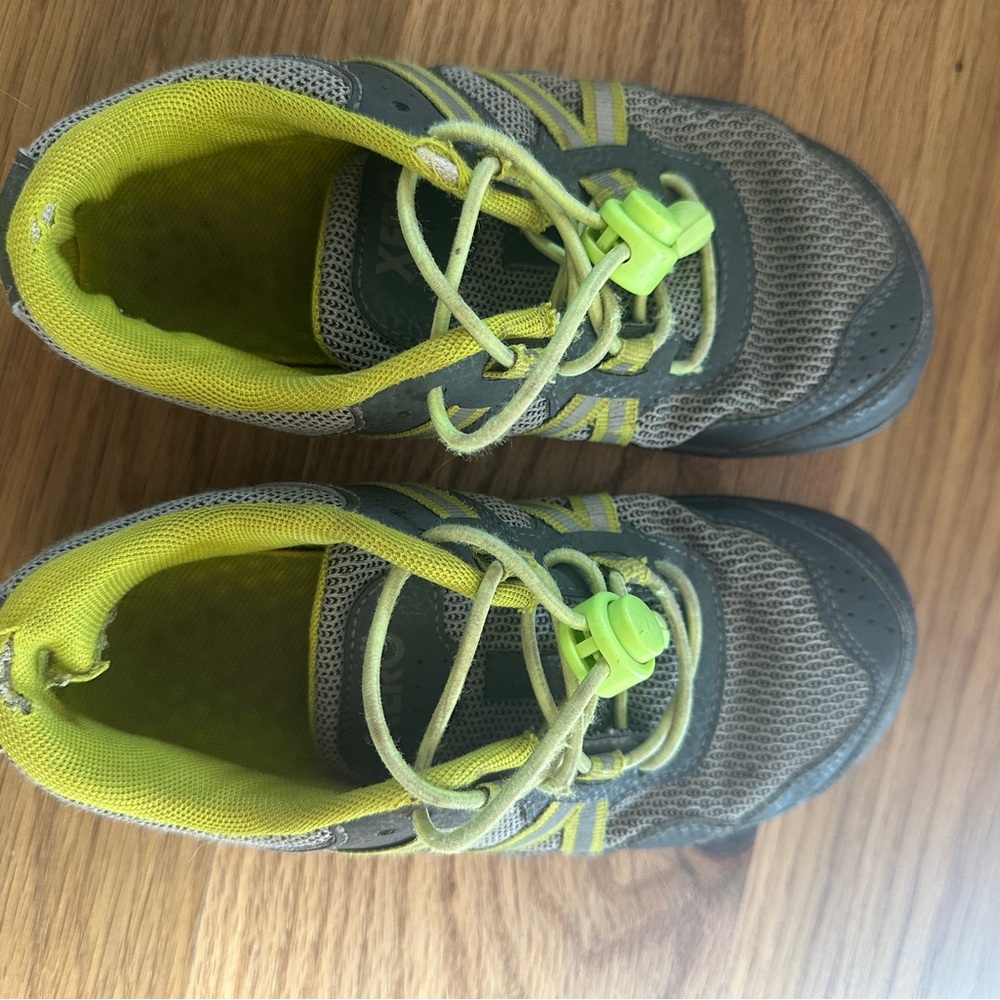 Xero Shoes Kids Size 1 Prio Sneakers Athletic Barefoot Shoes